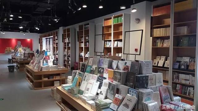 城隍廟新玩法，傳統(tǒng)與現(xiàn)代交融的新年味！