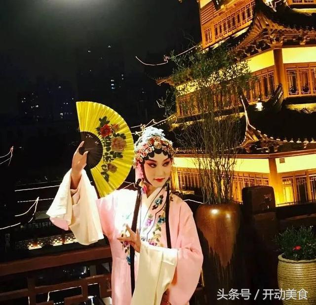 城隍廟新玩法，傳統(tǒng)與現(xiàn)代交融的新年味！