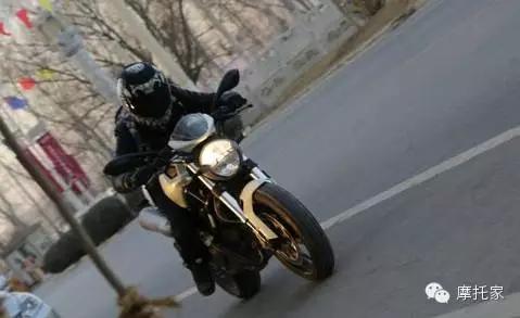 摩托家／聊聊我曾經(jīng)的最愛，08款杜卡迪ducati 696
