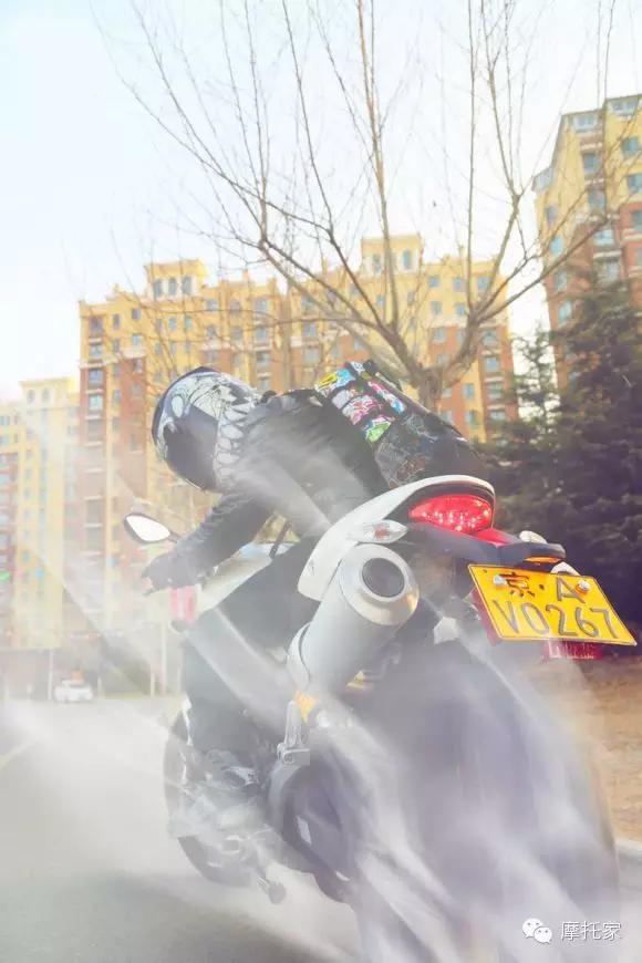 摩托家／聊聊我曾經(jīng)的最愛，08款杜卡迪ducati 696