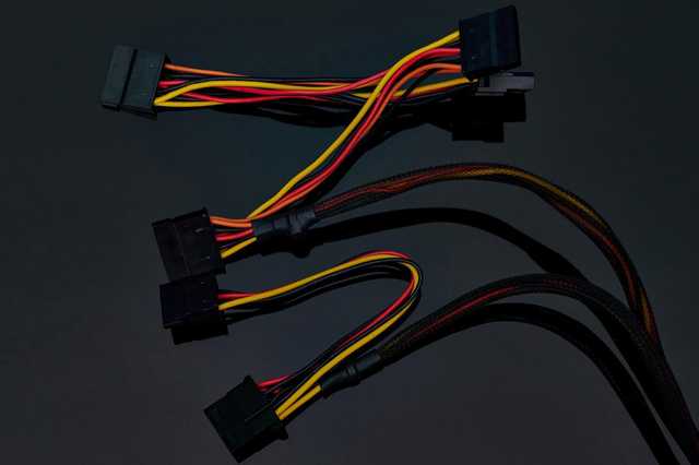 經(jīng)典延續(xù)的80PLUS白金雙認(rèn)證電源:航嘉WD650P評(píng)測(cè)