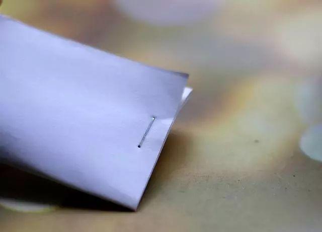 輕松美觀毫不費(fèi)力的電動訂書機(jī)，您不可缺的辦公利器