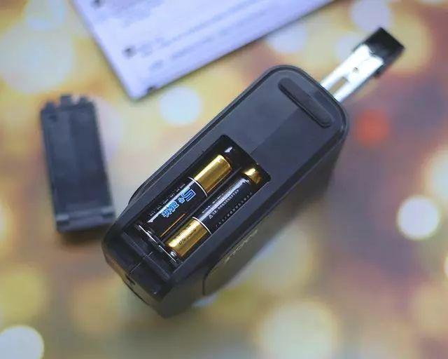 輕松美觀毫不費(fèi)力的電動訂書機(jī)，您不可缺的辦公利器