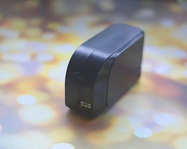 輕松美觀毫不費(fèi)力的電動訂書機(jī)，您不可缺的辦公利器