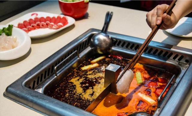 你絕對都吃過！鄭州這六家老牌火鍋店，傣妹佰人王太接地氣！