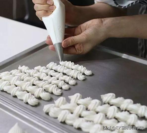 別扔！用不完的淡奶油，還能做這7款小甜品