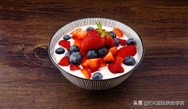 別扔！用不完的淡奶油，還能做這7款小甜品