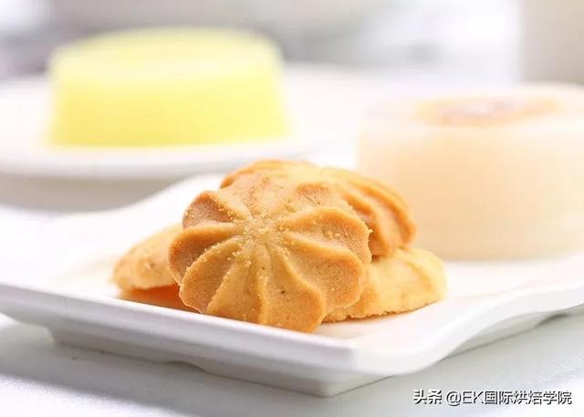 別扔！用不完的淡奶油，還能做這7款小甜品