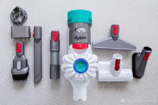 我又向高品質(zhì)生活邁進(jìn)了一步！戴森V7 Mattress除螨儀手持吸塵器