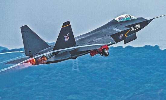 殲31到底是怎么回事(殲31因缺陷錯(cuò)失良機(jī))(1)