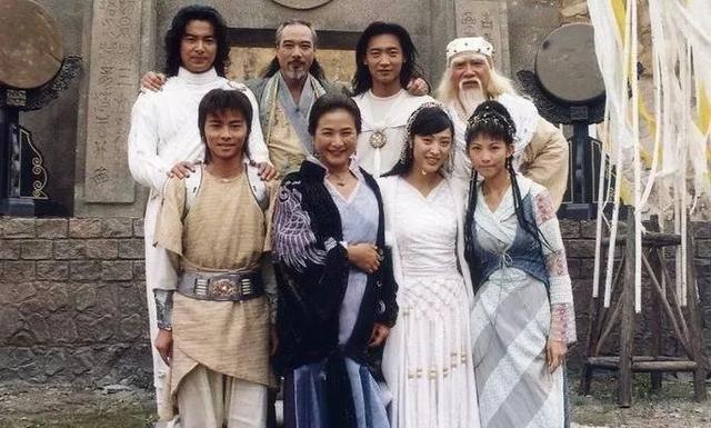 十部經(jīng)典電視劇值得一看（這50部經(jīng)典電視?。?17)