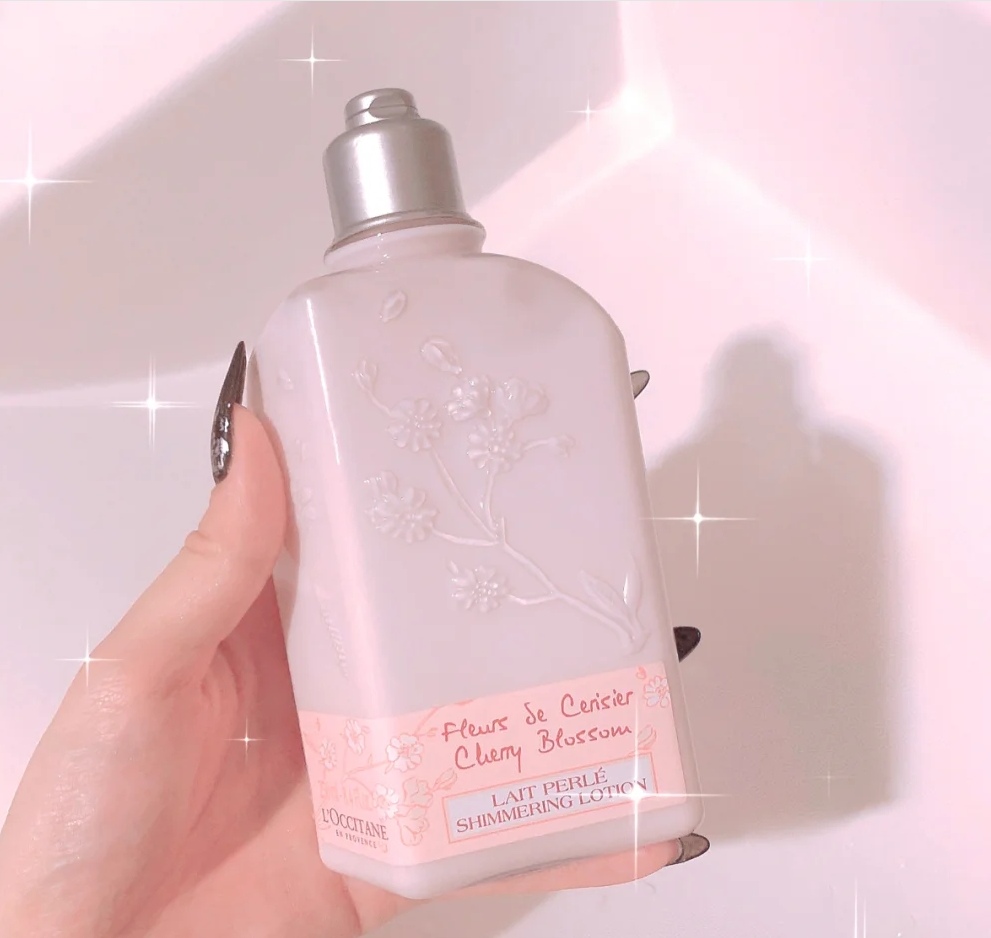 身體乳界的天花板，有便宜有貴，雅頓堪稱前輩，百雀羚甘油十幾元