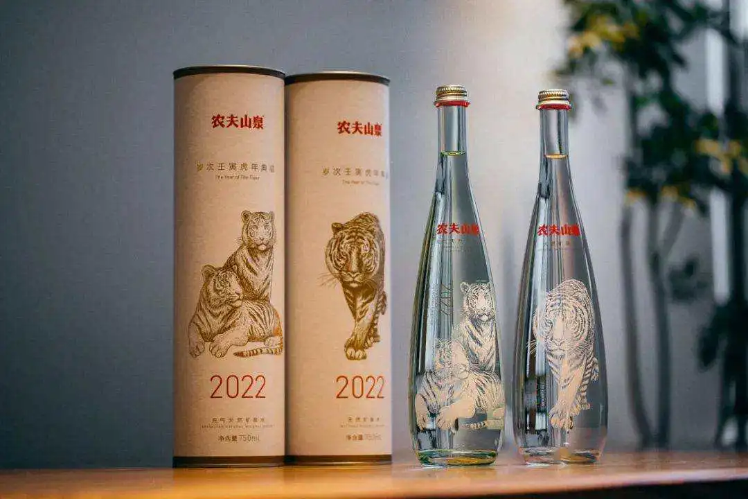 伊利推宮廷御膳古法酸奶，自嗨鍋帶來新品牌牛頓定律… | 一周熱聞