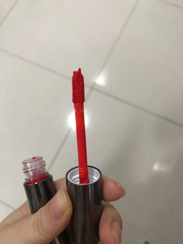 吾妖妝唇釉怎么樣是什么品牌，推薦熱門色號(hào)(05橘色試色)
