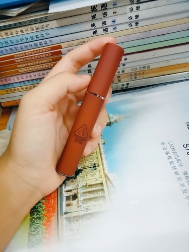 3ce唇釉怎么樣在韓國什么檔次，推薦最火色號taupe(韓國一線品牌)