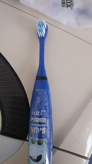  綠姿電動牙刷好不好好用嗎多少錢，兒童電動牙刷親測(價格僅9.9)