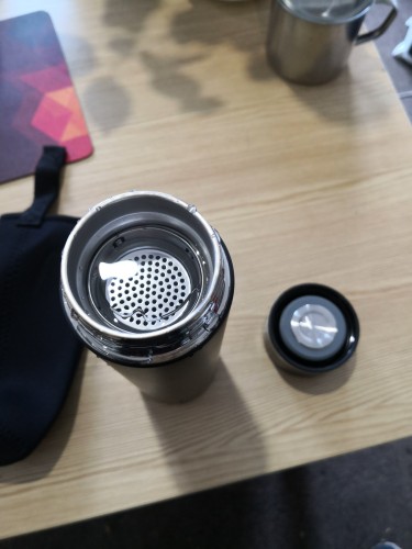 臥龍保溫杯質(zhì)量怎么樣是不是品牌，智能保溫杯使用體驗(yàn)(國產(chǎn)品牌)
