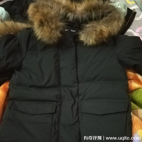 鴨鴨羽絨服怎么樣質(zhì)量如何，真實(shí)使用體驗(yàn)(保暖輕盈舒適自然)