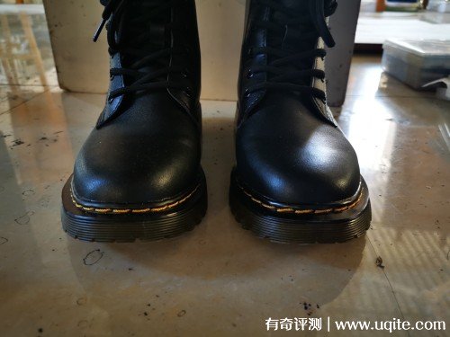 駱駝馬丁靴質(zhì)量怎么樣是真皮嗎，真實(shí)購(gòu)買(mǎi)體驗(yàn)(牛皮革材質(zhì))